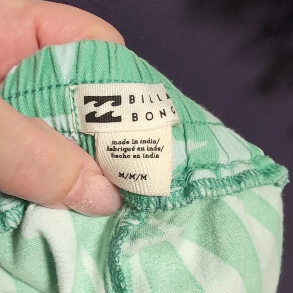 Billabong Mint Leaf Print Women's Cotton Shorts - Picture 7 of 8